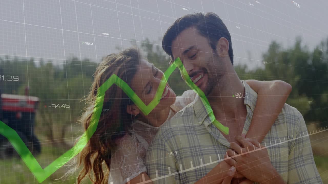 Coppia che si abbraccia e attiva una griglia con un grafico a linee verde che mostra approfondimenti sulla tecnologia agricola