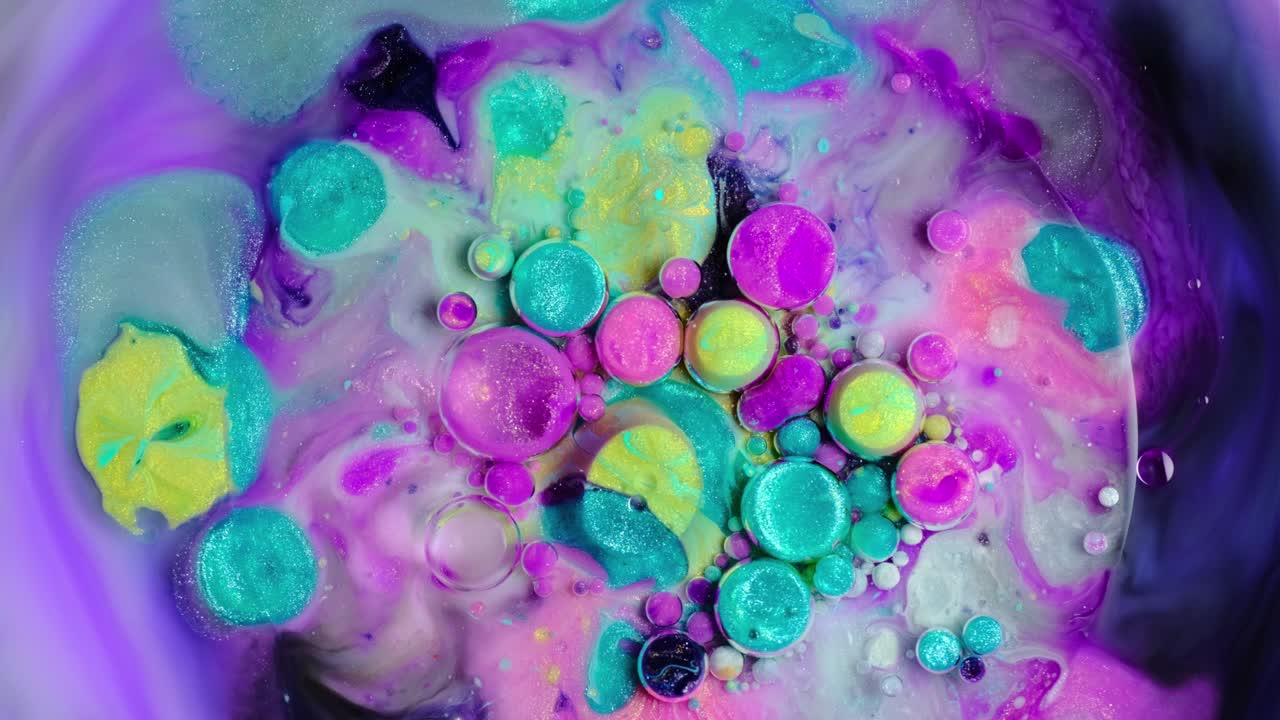 다채로운 페인트와 거품 추상적인 배경 4k 비디오