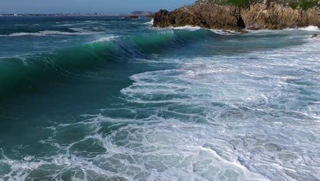 Big-Ocean-Waves-Rolling-And-Breaking-At-Praia-de-Valcovo-Beach-In-Spain---Slow-Motion