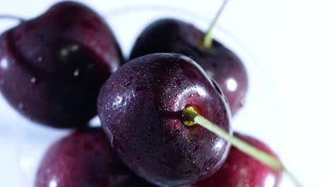 las cerezas giran