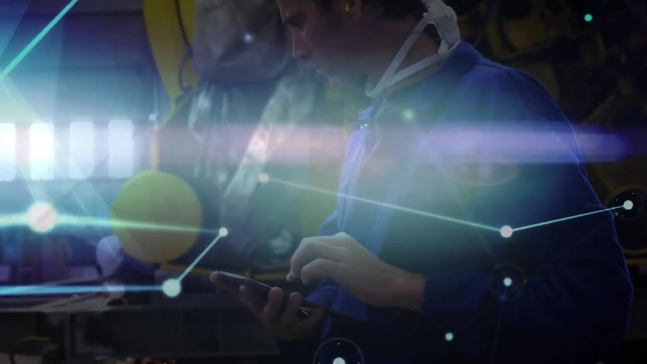 태블릿을 사용하는 백인 남성 노동자에 대한 연결 네트워크의 애니메이션