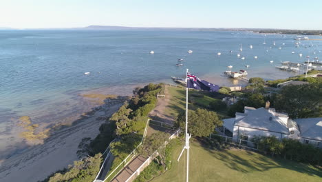 drapeau australien à millionnaires à pied sorrento victoria australie