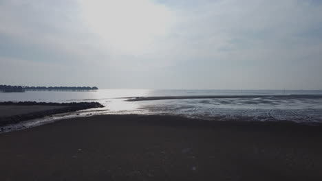 Toma-De-Drones-De-La-Playa-De-Bagan-Lalang-Al-Amanecer