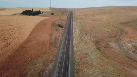 View-of-Highway-that-runs-through-the-Scablands-in-Eastern-Washington-State