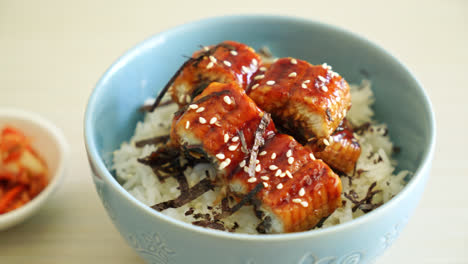 eel rice bowl or unagi rice bowl - japanese food style