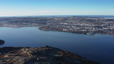 Luftaufnahme-Von-Dalsnuten-In-Richtung-Der-Stadt-Sandnes-In-Rogaland,-Norwegen