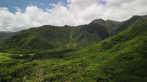 Slow-flight-heading-into-the-valley-of-Sacred-Falls