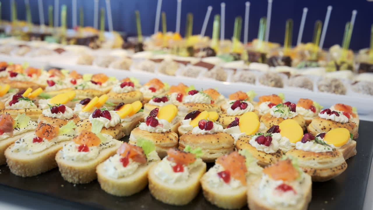 Food at the event canap&eacute;s and finger food