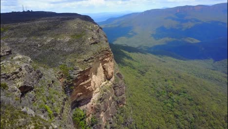 blue mountains nationalpark -- sydney
if there is good weather you can see around 300 km far