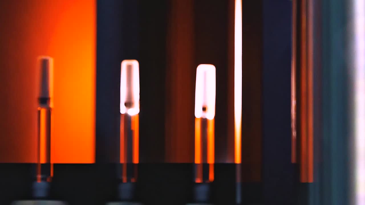 흐릿한 내부 야간 장면