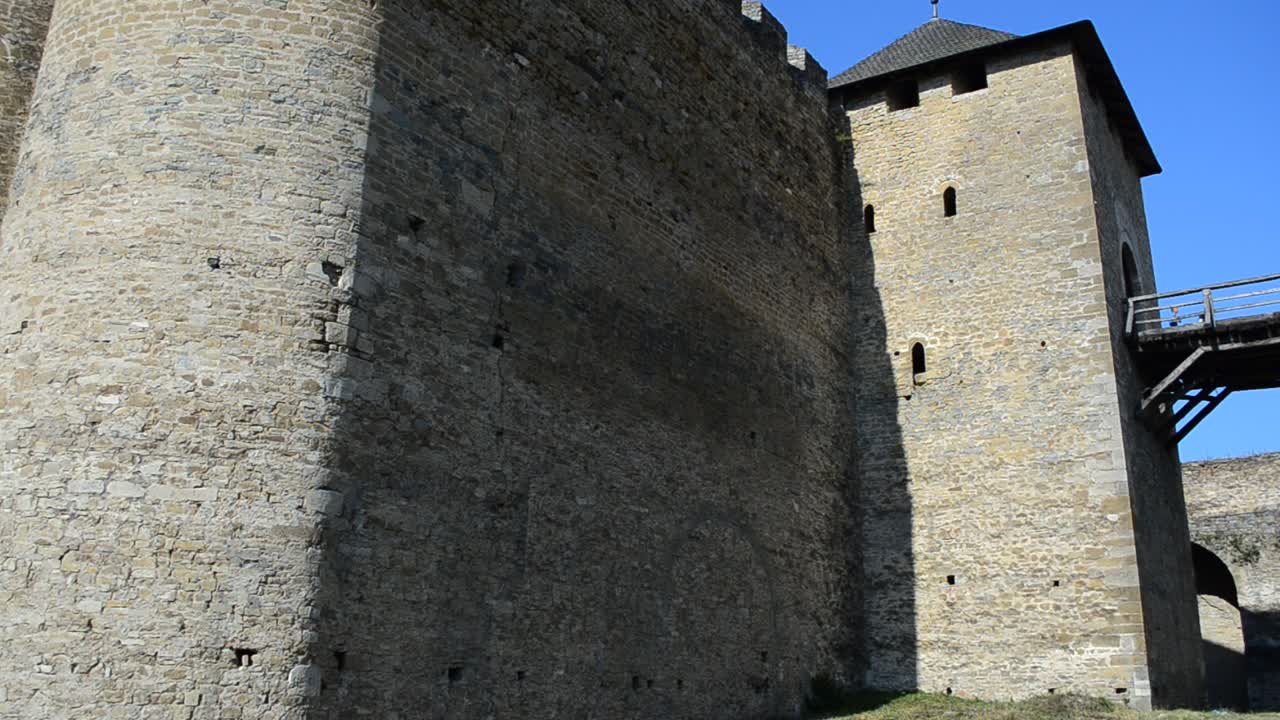 Fortezza ucraina, antica. Fortezza medievale nella città di Khotyn, Ucraina occidentale.