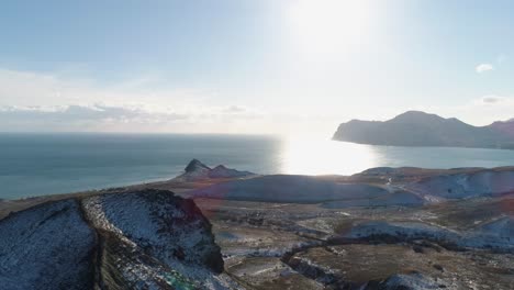 vista del paisaje de invierno desde una montaña
