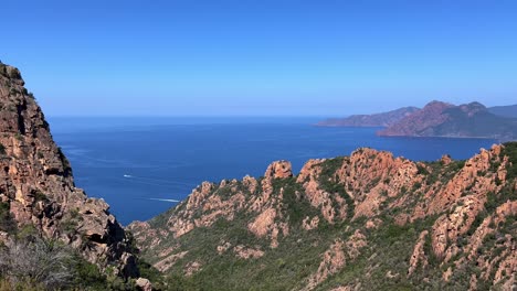 Magnificent-panoramic-view-of-Calanques-de-Piana-badlands-in-Corsica-island,-France