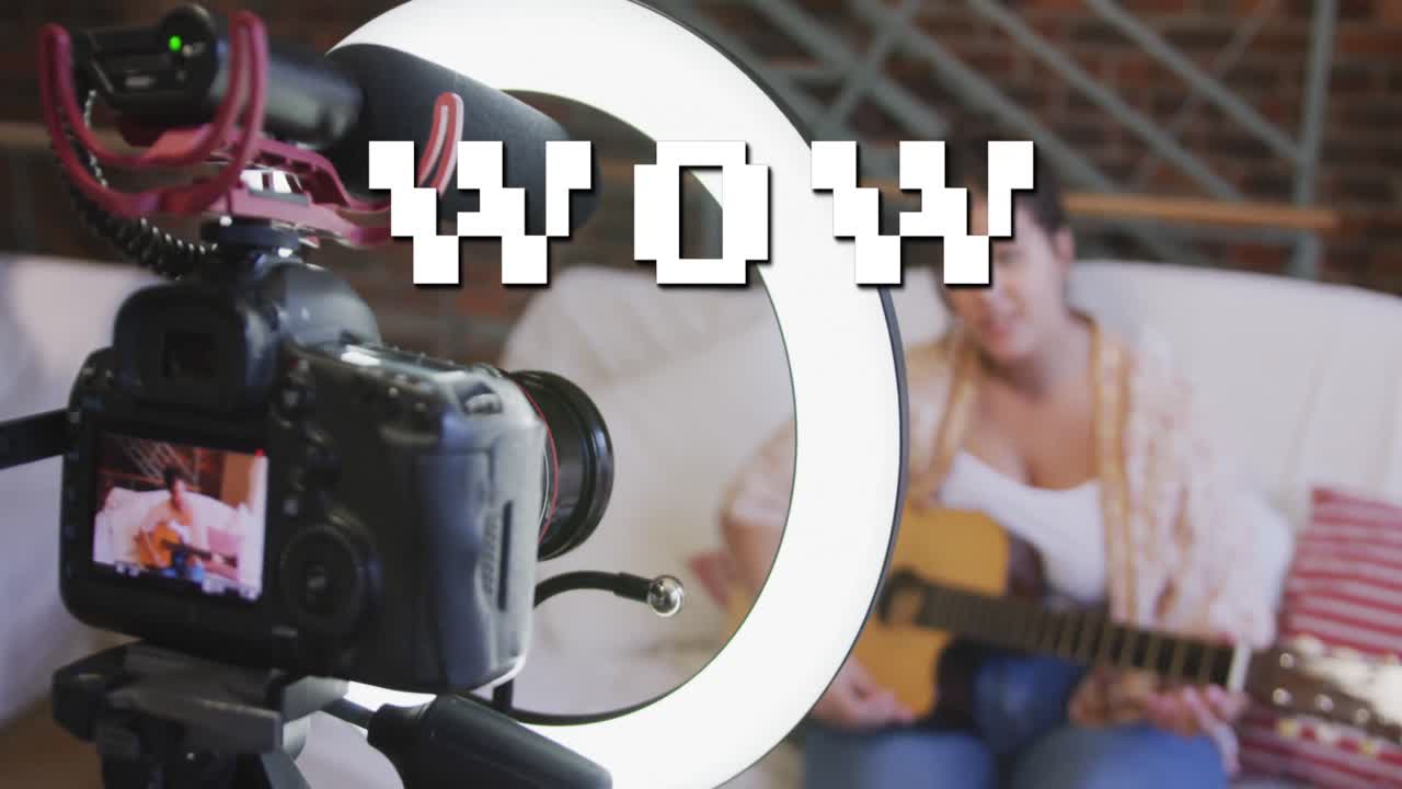 카메라를 사용하여 블로그를 만드는 기타를 연주하는 백인 여성에 대한 wow 텍스트의 애니메이션