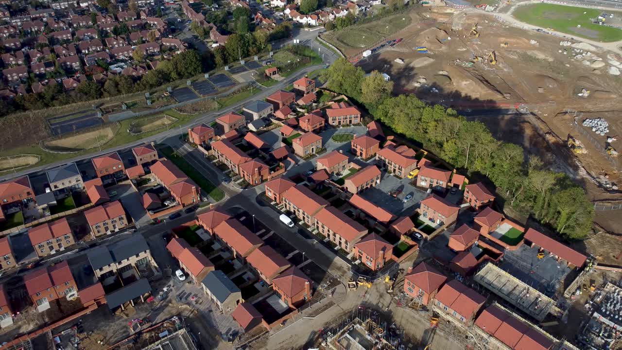 saxon campos canterbury construcción 4k aérea dolly hacia atrás