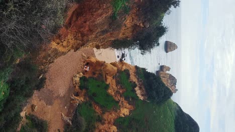 rochas de ponta da piedade perto de lagos no algarve, portugal