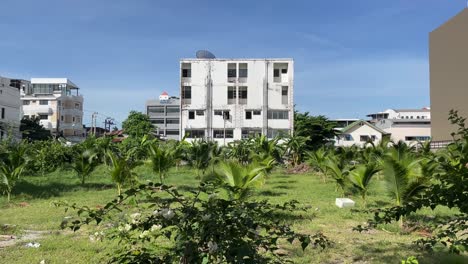 Campo-Verde-En-Medio-Del-Centro-De-Bangkok.