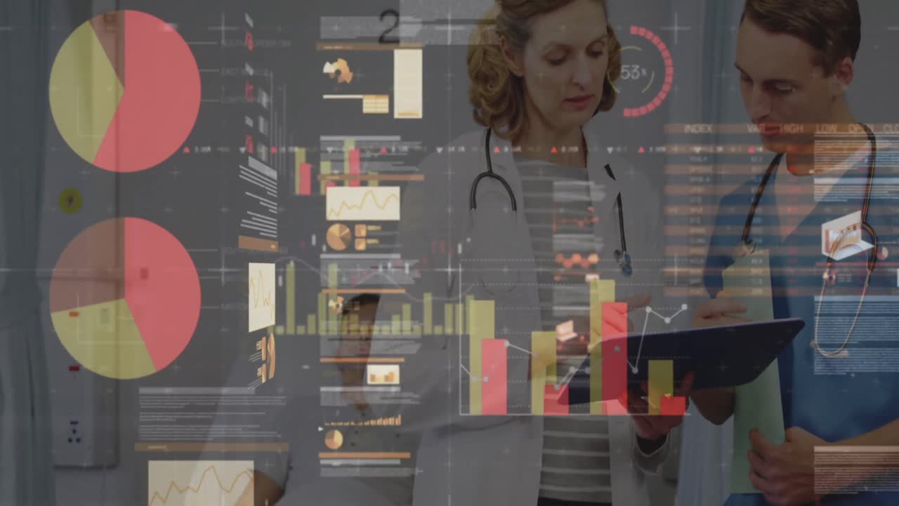 animación de procesamiento de datos sobre una doctora caucásica y un enfermero hablando