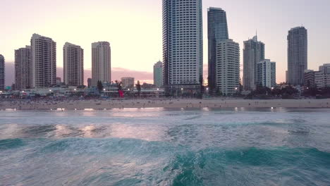 Paraíso-De-Los-Surfistas-Qld-Amanecer-Drone