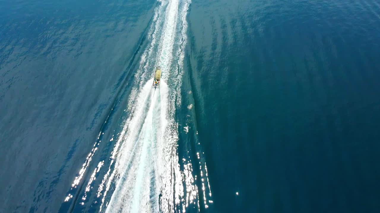 집으로 돌아가는 어선