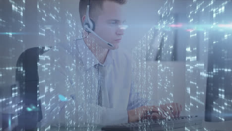 анимация бизнесмена и использование компьютера для обработки данных