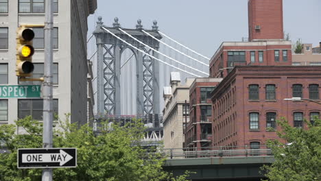 manhattan bridge view from new york city