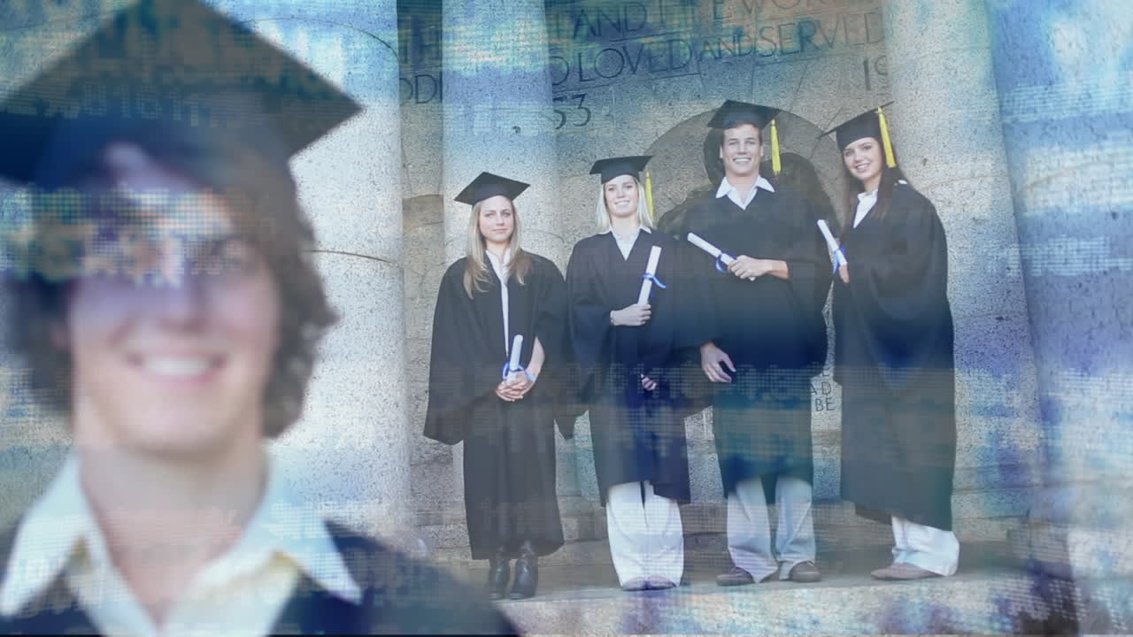 hombre con bata y gorra con números de stock