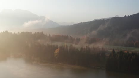 Bayerische-Alpen-Nebligen-Sonnenaufgang-|-4k-D-log-–-Perfekt-Für-Die-Farbkorrektur