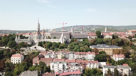 Drone-flying-towards-the-Halasz-Bastya-in-Hungary,-Budapest