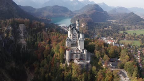 Castillo-De-Neuschwanstein-En-Otoño-|-4k-D-log:-Perfecto-Para-Gradación-De-Color