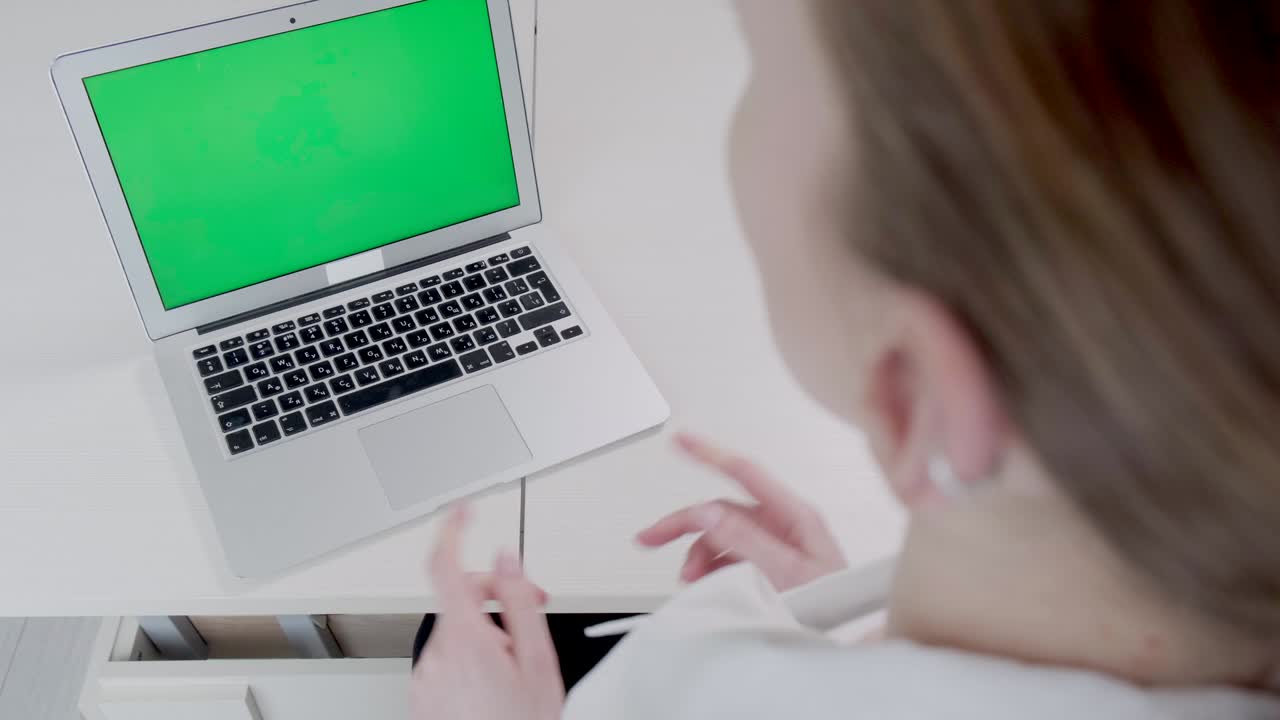 consulta médica en línea, comunicación por video, uso de aplicaciones. video 4k.