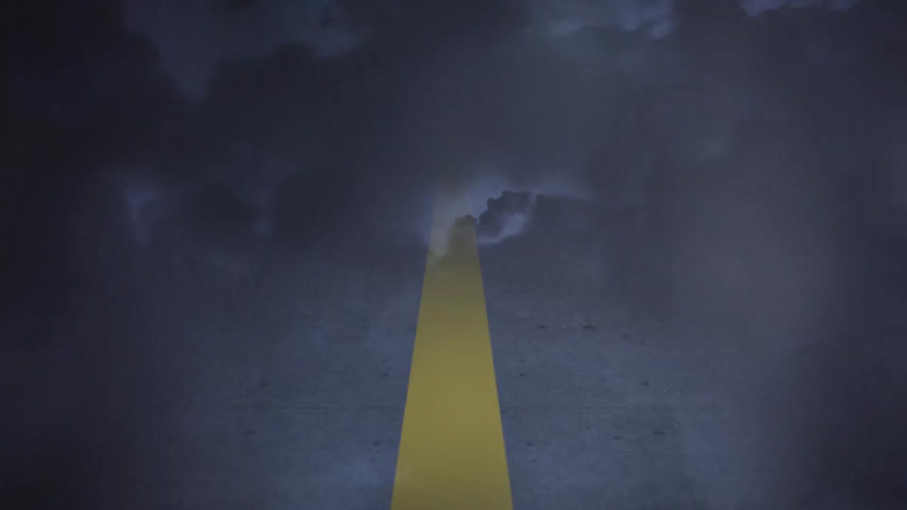 폭풍우의 밤에 도로 여행