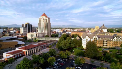 aerial fast pullout from roanoke virginia skylkine