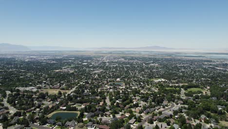 Residential-Suburb-Real-Estate-of-Bountiful-City-in-Davis-County,-Utah---Aerial