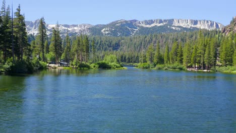 4K-Luftaufnahmen-Von-Zwillingsseen-In-Mammutseen