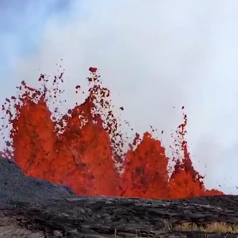 Amazing-Footage-Of-The-2018-Eruption-Of-The-Kilauea-Volcano-On-The-Main-Island-Of-Hawaii-1