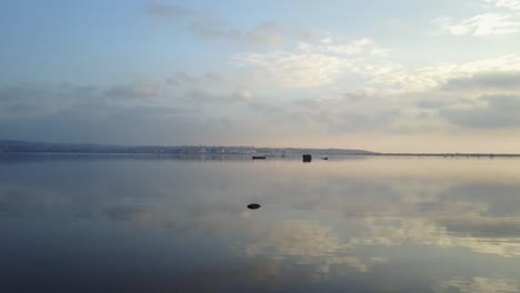 Starcross-Tiefflug-Hinaus-Aufs-Meer-Und-Hinauf-Nach-Devon,-Großbritannien