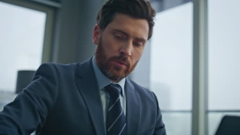 businessman hands texting laptop making notes closeup. journalist writing pc