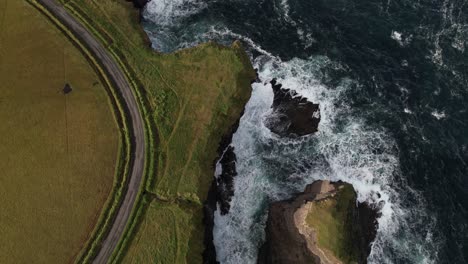 Kilkee-Cliffs-and-Coastal-Road,-Ireland