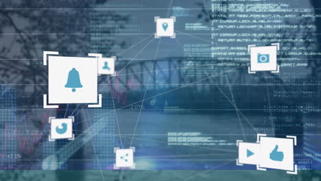 vídeo del procesamiento de datos en pantallas sobre el paisaje urbano