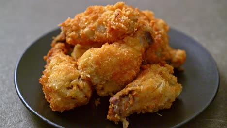 fried chicken wings with ketchup