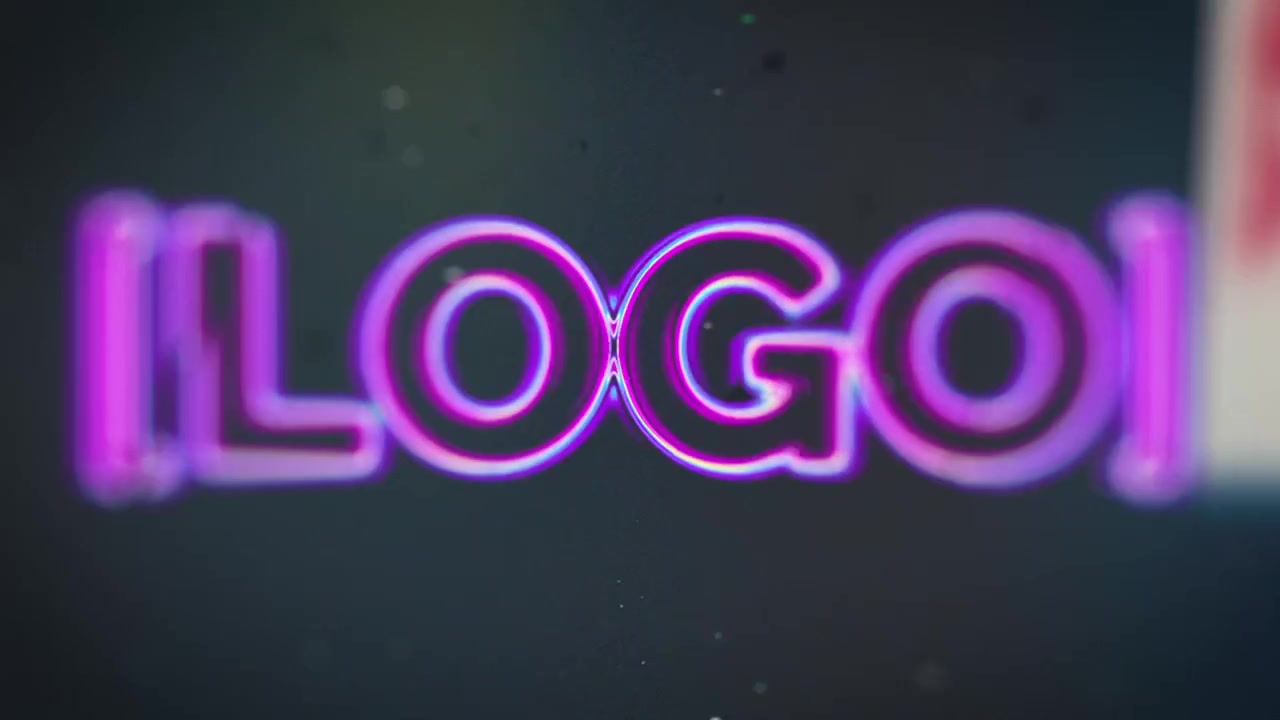 Analog Glow Reveal er en kreativ logoafsløring, der kombinerer 35 mm "vintage" kameralyslækager