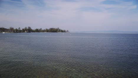 Small-waves-on-the-pebble-beach