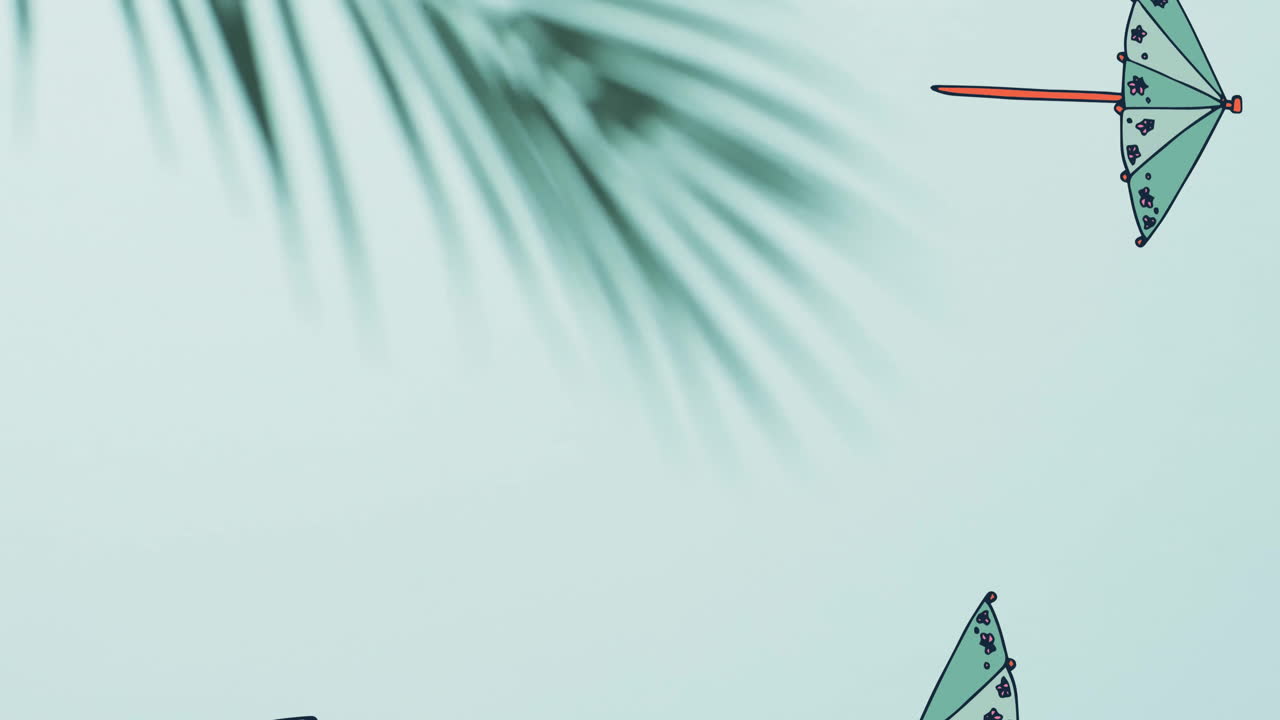 composición de paraguas de cóctel verdes que caen sobre hojas de palma sobre un fondo verde