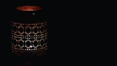 el concepto de ramadán, la linterna de la luz de las velas.
