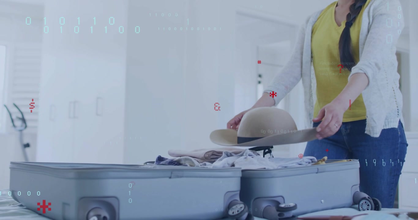 Donna che apre una valigia sul letto posizionando un cappello, facendo i bagagli per un viaggio con sovrapposizioni animate che guidano l'imballaggio.