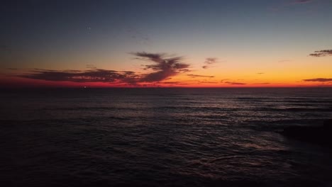 Sonnenuntergang-Mit-Blick-Auf-Den-Atlantik-In-Portugal