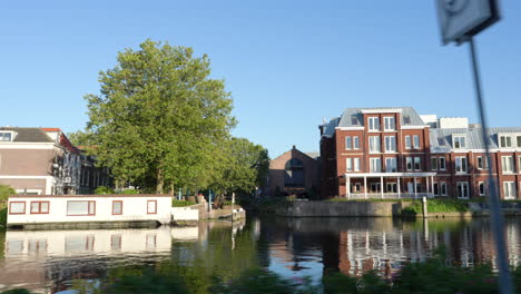 Huize-Ter-Gouwe---Residencia-De-Ancianos-Frente-Al-Mar-En-Gouda,-Países-Bajos