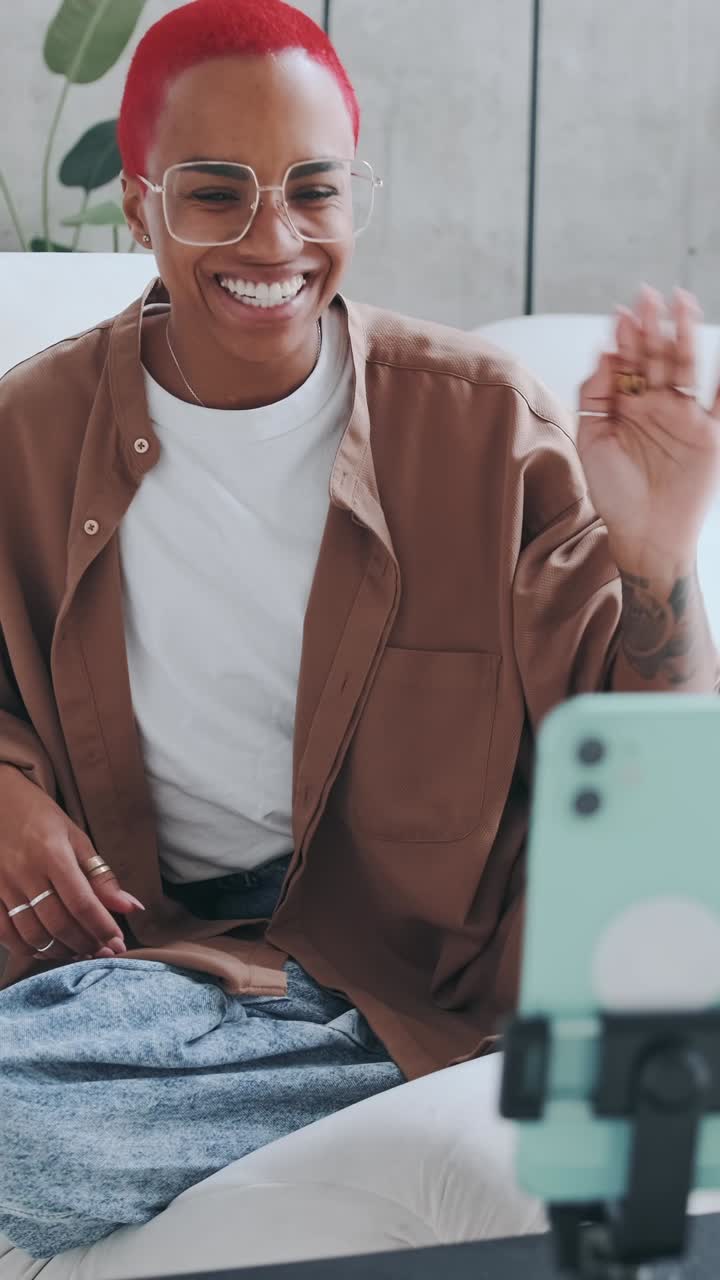 Engaging online conversation with inspiration and creativity shining through