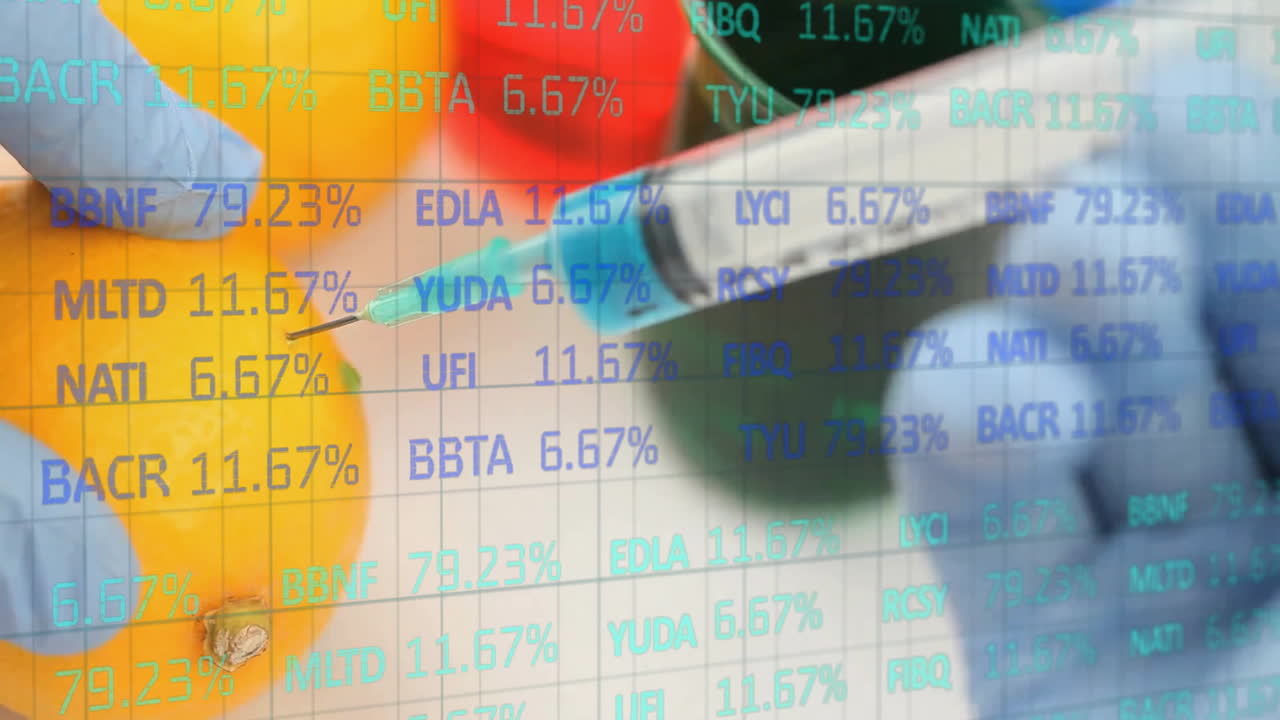 재무 데이터 처리의 애니메이션은 바늘을 는 레몬을 가진 주사기를 통해 수행됩니다.